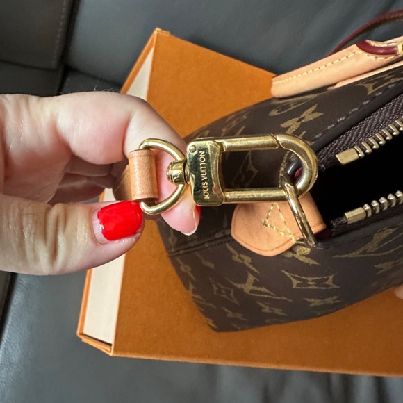 Louis Vuitton Boetie PM - Picture 9 of 16